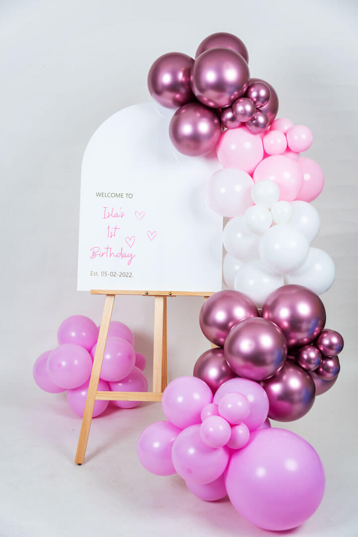 Easel & Balloon Bundle